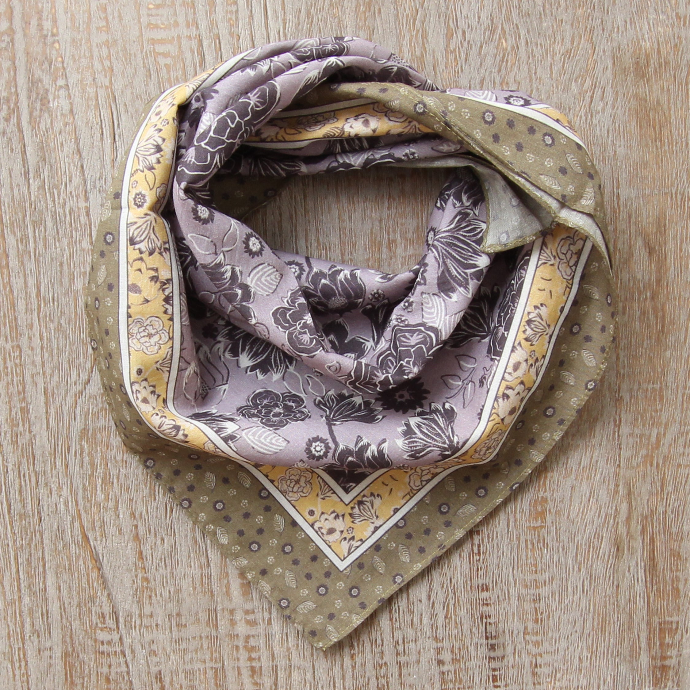 Bandana Simple Modern Bouquet Olive Lilac