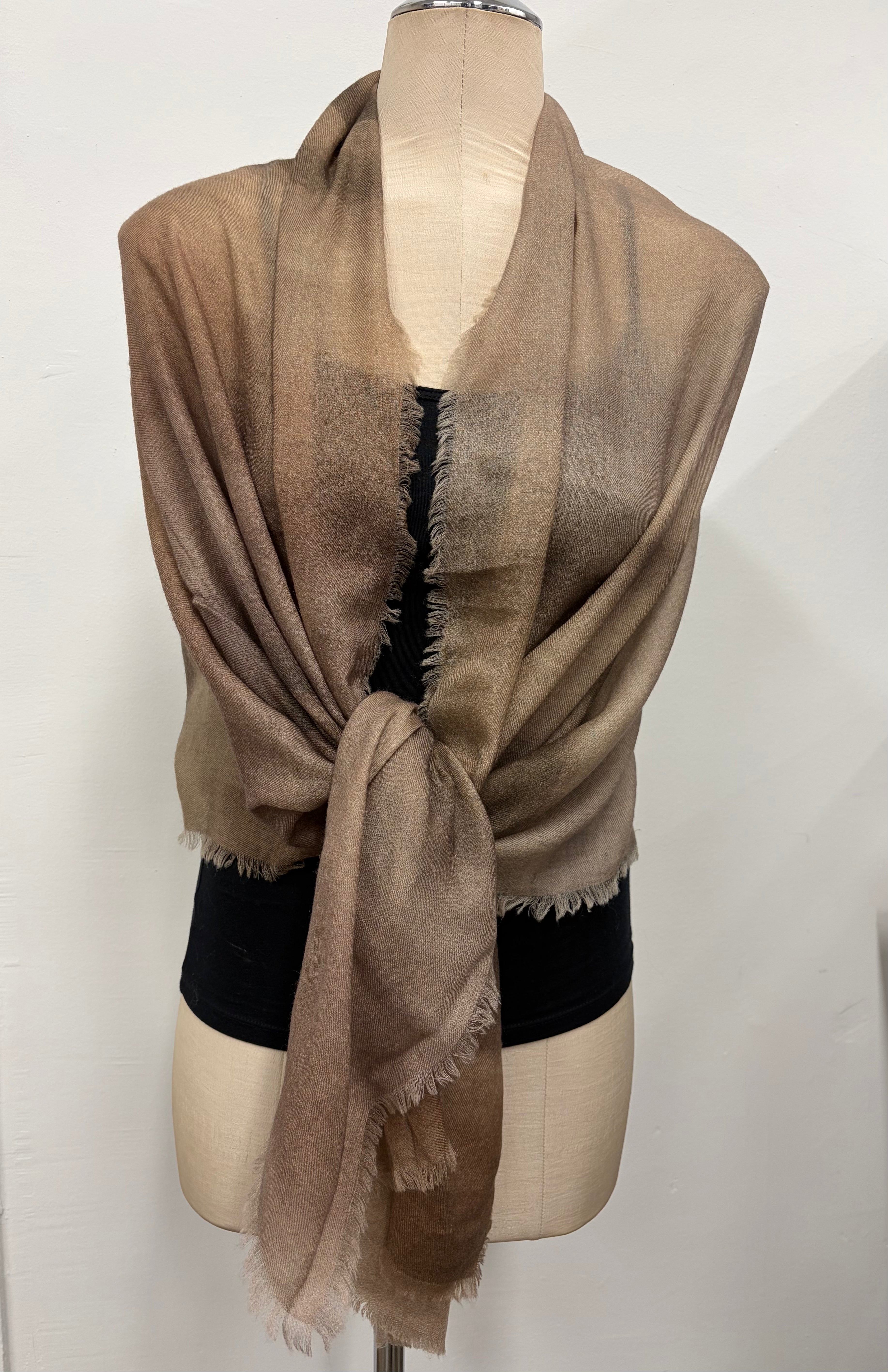 Wrap Cashmere Ombre Camel