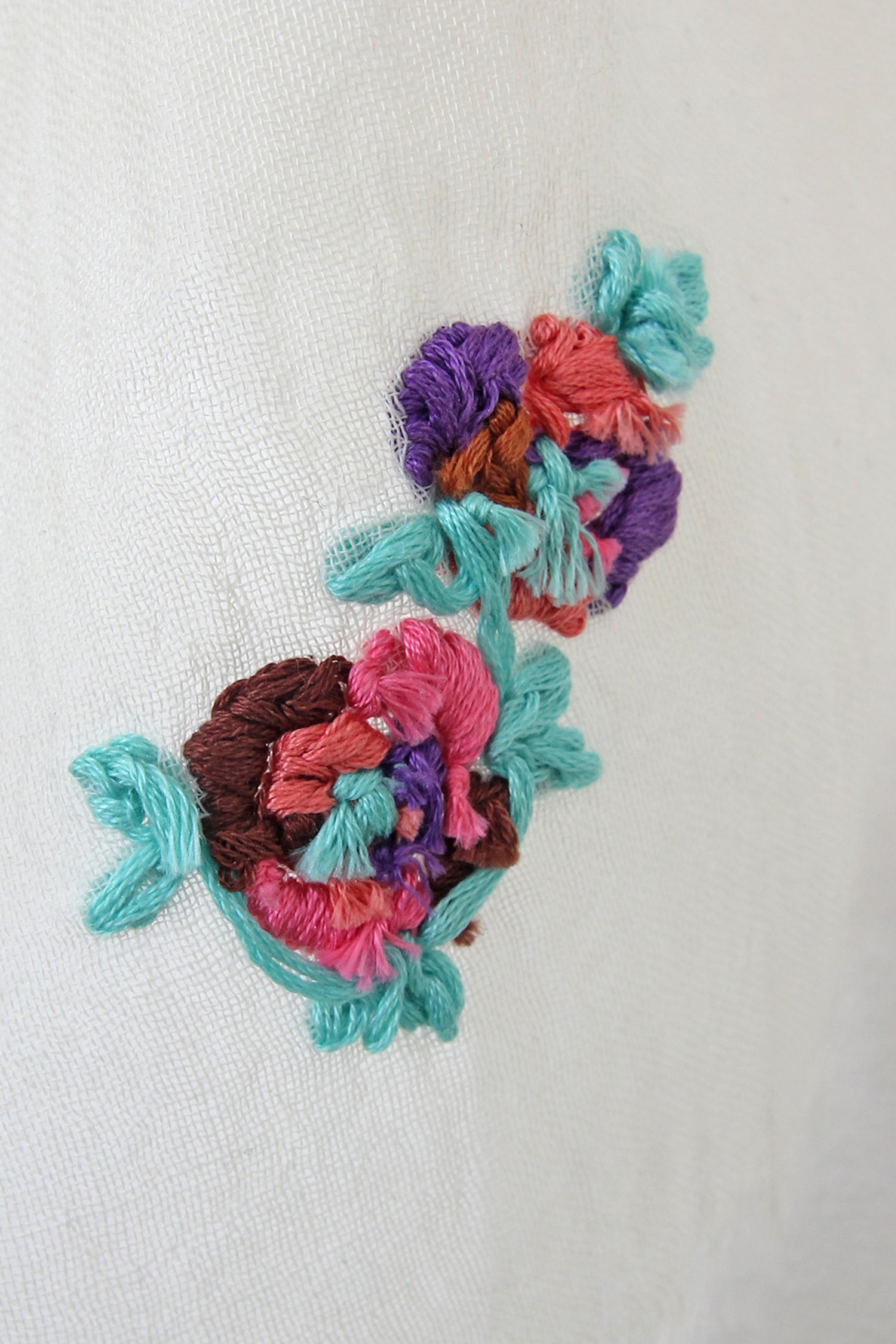 Wrap Embroidered Flowers Ivory